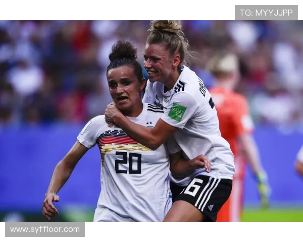 奥运女足精彩对决德国队与加拿大队争锋相对展现巅峰实力 奥运女足精彩对决德国队与加拿大队争锋相对展现巅峰实力